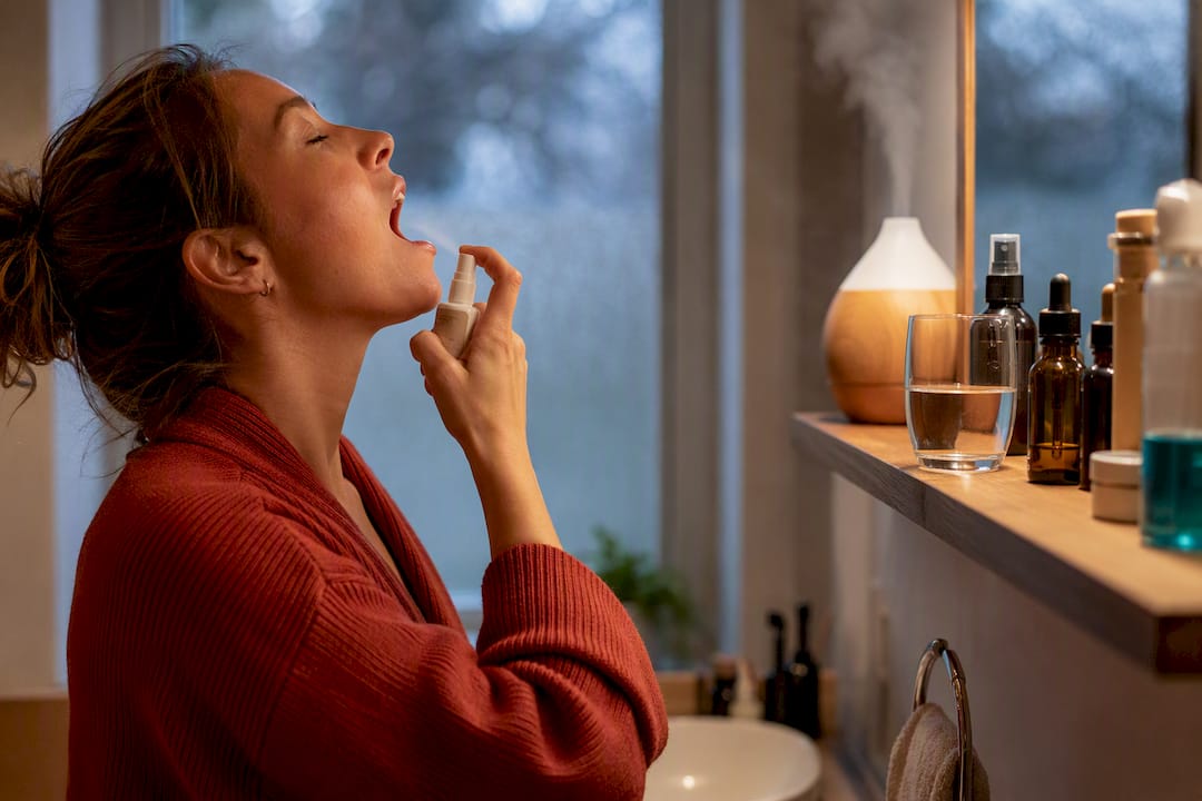 Bedside hydration and oral spray for dry mouth